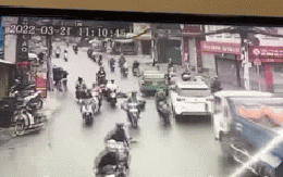 Đôi nam nữ bỗng ngã nhào ra đường bất tỉnh, clip hiện trường ghi lại 2 giây kinh hoàng