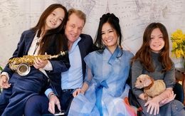 Hạnh phúc tuổi ngũ tuần của Hồng Nhung