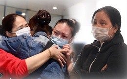 Ảnh: Giây phút đoàn tụ đầy xúc động của những người Việt Nam tại Ukraine đầu tiên được trở về quê hương