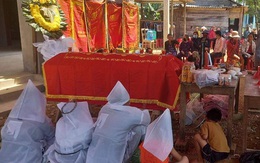 Áo tang thay màu áo cưới trong vụ tai nạn thảm khốc tại Quảng Bình