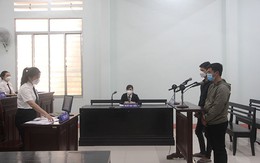 Bênh mẹ đánh người, anh em cùng vào tù