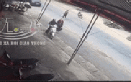 Ô tô chạy với tốc độ cao hất bay 2 người phụ nữ, camera bắt trọn khoảnh khắc kinh hoàng