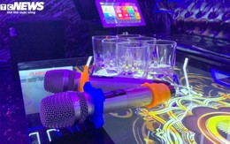 Chủ quán karaoke Hà Nội xoay tiền sửa chữa cấp tốc trước giờ được mở cửa 