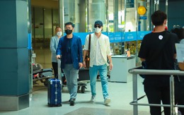 Tài tử "Giày thủy tinh" Han Jae Suk đã đến Việt Nam, nắm chặt tay Lý Nhã Kỳ ở sân bay