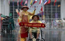 Trước trận chung kết Việt Nam - Thái Lan: Vé giảm giá sâu, mặt sân Mỹ Đình gặp nhiều vấn đề, cổ động viên đội mưa đến sớm