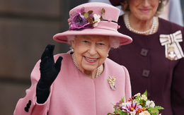 Tình hình sức khỏe của Nữ hoàng Anh trước thềm đại lễ Bạch Kim thu hút sự chú ý