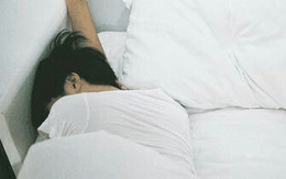 Khi ngủ cơ thể có 2 biểu hiện bất thường báo hiệu sức khỏe gan thận có vấn đề, cần đề cao cảnh giác