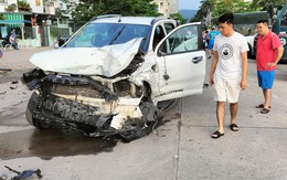 Quảng Ninh: Ô tô bán tải đâm hư hỏng nặng 10 ô tô đỗ bên đường