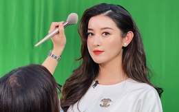 Mỹ nhân VTV có gương mặt lọt Top đẹp nhất thế giới tự khoe đôi chân đen nhẻm, loang lổ