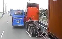 Clip xe buýt tạt đầu xe container khiến dư luận thất kinh