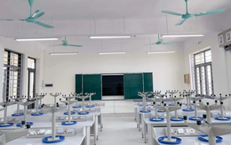 Hà Nội: Quạt trần rơi trong giờ học khiến học sinh nhập viện