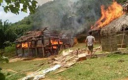 Mâu thuẫn với chồng, người phụ nữ châm lửa đốt nhà rồi lên rừng tìm lá ngón