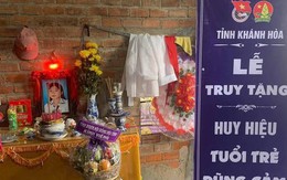 Truy tặng huy hiệu Tuổi trẻ dũng cảm cho nữ sinh quên mình cứu bạn khỏi đuối nước