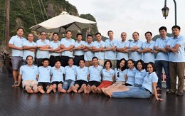 Mang chân tình đi họp lớp