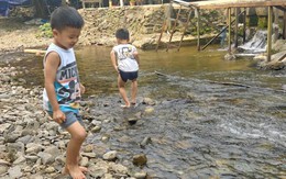 Nghỉ hè con về quê cả tháng, bố mẹ ‘nghỉ dưỡng’ tiếp thêm năng lượng