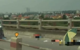 Xe máy tông vào thành cầu Thanh Trì, nam thanh niên tử vong tại chỗ