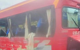 Hai xe khách va chạm, 6 người thương vong