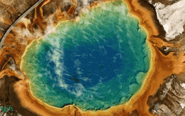 Chiêm ngưỡng hồ nước nóng vô thực như trong phim viễn tưởng, có màu sắc rực rỡ độc nhất thế giới