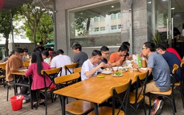 Bữa trưa đắt đỏ của dân văn phòng ở Phú Mỹ Hưng, Sala