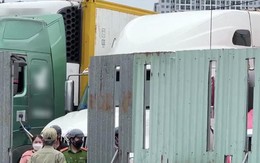 Tài xế container tử vong bất thường trong bãi đỗ xe