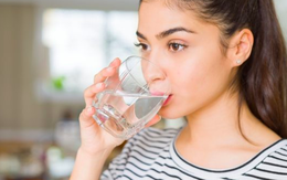 4 thói quen uống giúp tăng tốc độ trao đổi chất của bạn sau 50 tuổi
