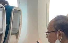 Điều tra, xác minh vụ hành khách mang dao lên máy bay