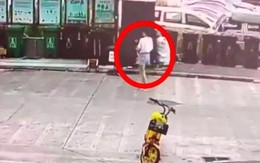 Người phụ nữ bỏ con 6 tháng tuổi vào thùng rác vì giận chồng gây phẫn nộ