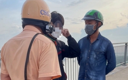 CSGT kịp thời ngăn nam thanh niên nhảy cầu Phú Mỹ tự tử