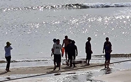 Hai du khách Hà Nội gặp nạn khi tắm biển ở Hà Tĩnh