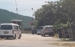 Phát hiện người đàn ông chết trong tư thế treo cổ trên cây tràm bên quốc lộ