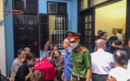 "Quân mồ côi cha từ nhỏ, giờ 2 con của Quân cũng mồ côi cha!"