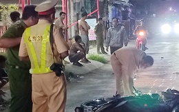 Xe máy văng xa 10 m sau tai nạn, một người chết