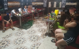 Biến quán karaoke thành tụ điểm mua bán dâm