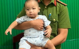 Nghe tiếng khóc, tìm đến vườn cao su thấy bé gái chưa đầy tuổi nằm 1 mình