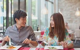 Chồng làm ăn chung với vợ cũ, tôi chỉ muốn ly hôn