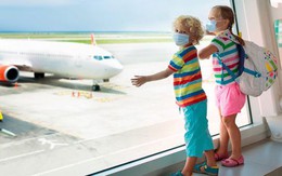 Hành khách "hoảng loạn" vì bị từ chối lên máy bay cùng 2 con gái nhỏ, hãng hàng không nói: Đúng quy định!