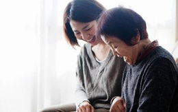 Mẹ đã đồng ý khi tôi đưa bà đến viện dưỡng lão