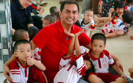 Đức Tiến và hoa hậu Ninh Nguyễn làm điều ý nghĩa khi vừa về nước