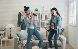 Đâu là công thức tạo nên phản ứng hóa học đỉnh cao của những cặp bạn thân trái dấu?