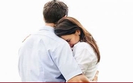 Hàng xóm mách bí mật động trời của em dâu tương lai, em trai phản ứng khó hiểu