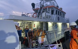 Thừa Thiên Huế: Cứu nạn 14 thuyền viên tàu hàng nước ngoài gặp sự cố trên biển