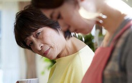 Mẹ chồng cho hẳn hộp vàng khi biết vợ chồng tôi định mua nhà