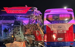 Xe khách chở nhân viên về quê ăn Tết gặp nạn, một người tử vong