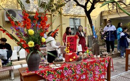 Hàng vạn học sinh Hải Phòng trải nghiệm chợ Tết trước kỳ nghỉ lễ 
