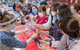 Chen chân mua vàng cầu may, vía Thần Tài 2023 là ngày nào?