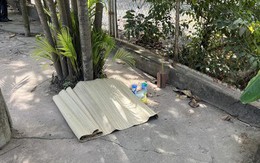 Phát hiện thi thể trẻ sơ sinh còn nguyên dây rốn trên vỉa hè