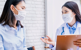 Khám tiền sinh sản, tôi bật khóc trong vòng tay mẹ chồng tương lai