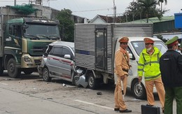 Tai nạn 5 ô tô tông liên hoàn khi dừng đèn đỏ ở Quảng Ngãi