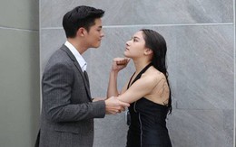 Mất ăn mất ngủ khi ngày nào cũng nhận một bó hoa hồng đỏ ở công ty