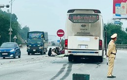 Va chạm với xe khách, 2 phụ nữ đi xe máy tử vong